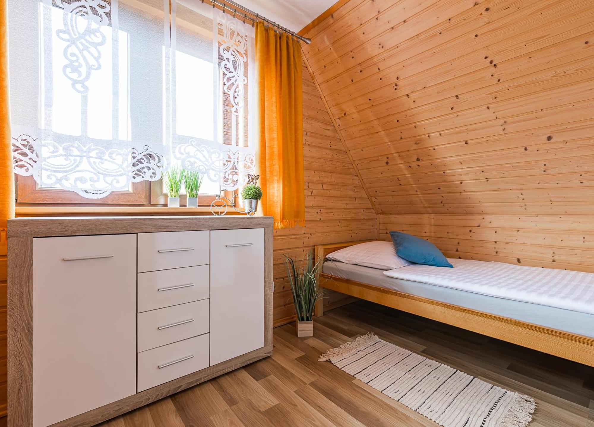 Sloneczne Wzgorze Ferienhaus Srednia Wies